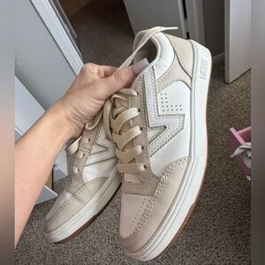 Vans Neutral Two-Tone Low-Top Sneakers